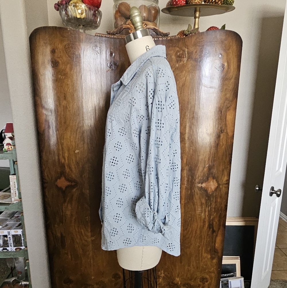 Habitual Sky Blue Eyelet Blouse And Short Set 2 Piece - Picture 2 of 10